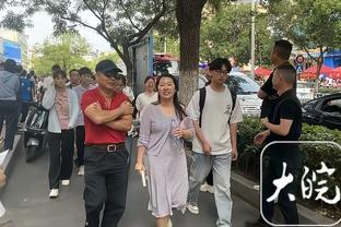 ?说明书没买？亚特兰大时期霍伊伦：护球做球抢点……全能中锋！